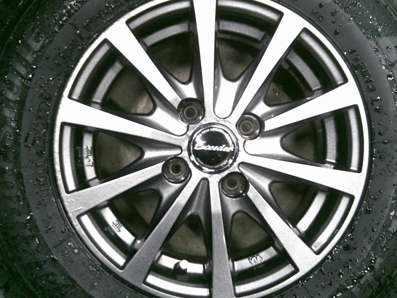 Комплект шин BRIDGESTONE BLIZZAK VL1 + диски HOT STUFF Exceeder EX10
