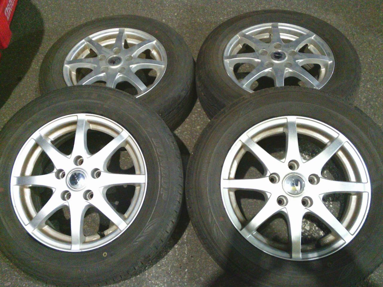 Комплект шин DUNLOP EC202 + диски LAPORTA 01