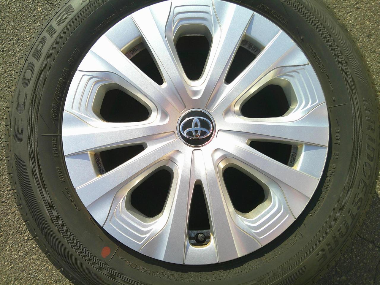 Комплект шин BRIDGESTONE ECOPIA EP150 + штатные диски Toyota Prius 50 серии