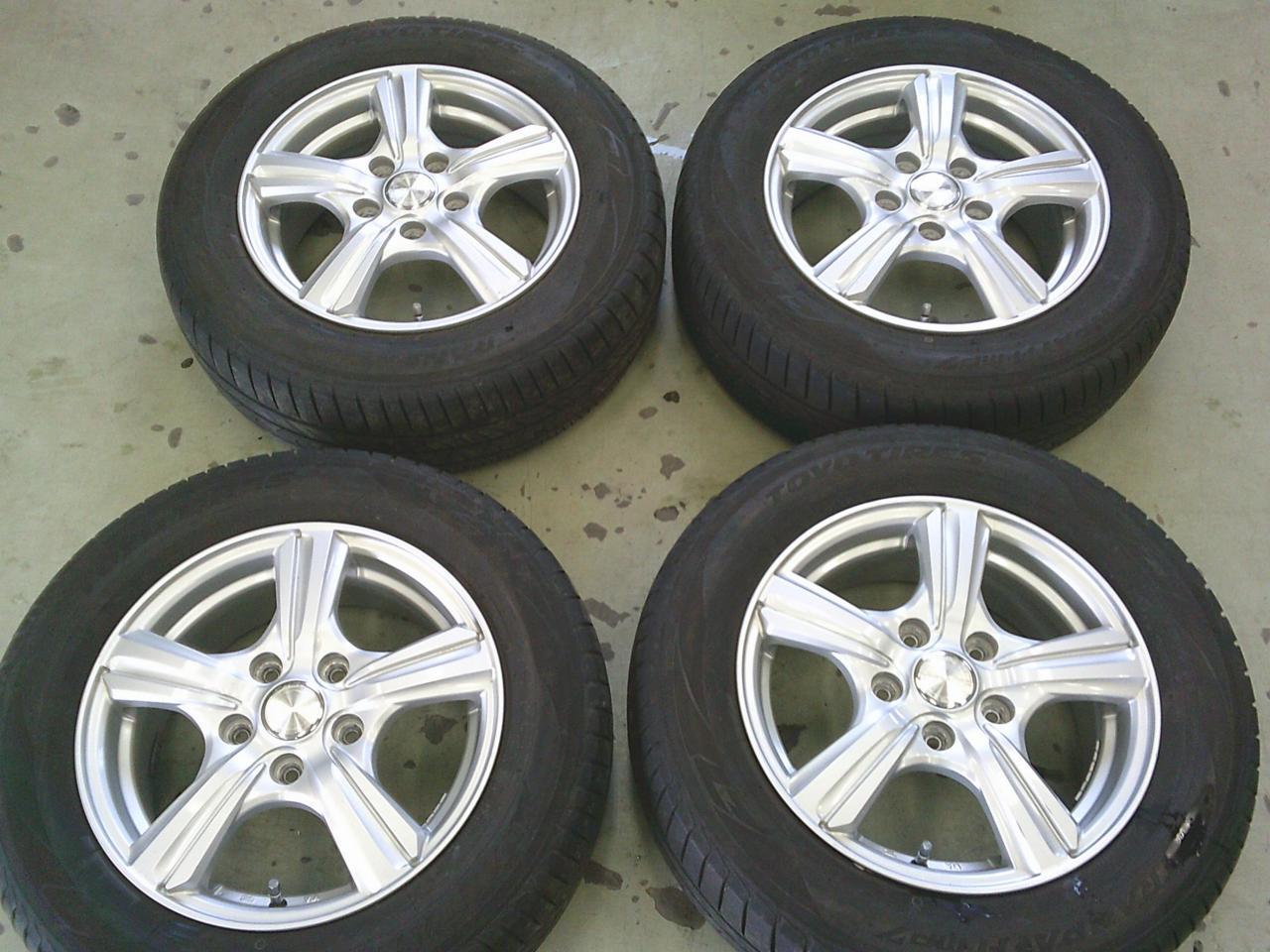 Комплект шин DUNLOP VIOLENTO KS + диски TOYO TRANPATH mp7
