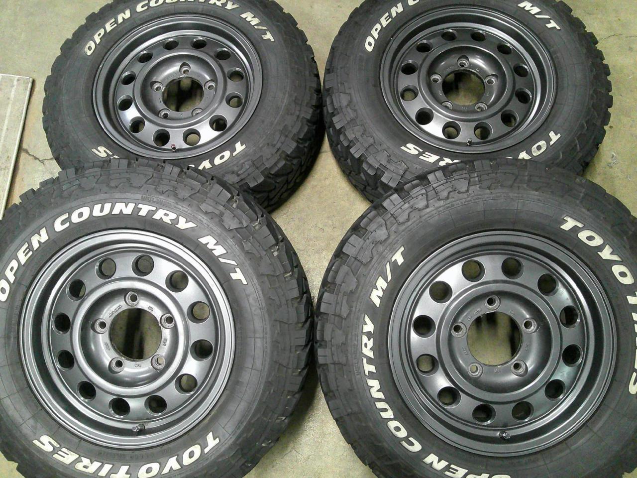 Комплект шин TOYO OPEN COUNTRY M/T + диски JAOS VICTRON TRIBE 70
