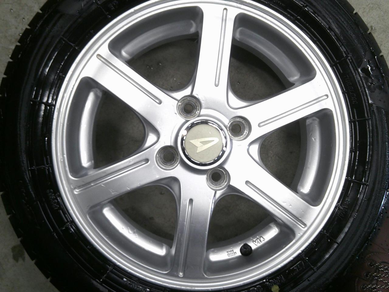 Комплект шин BRIDGESTONE NEWNO + штатные диски Daihatsu штатный диски со спицами