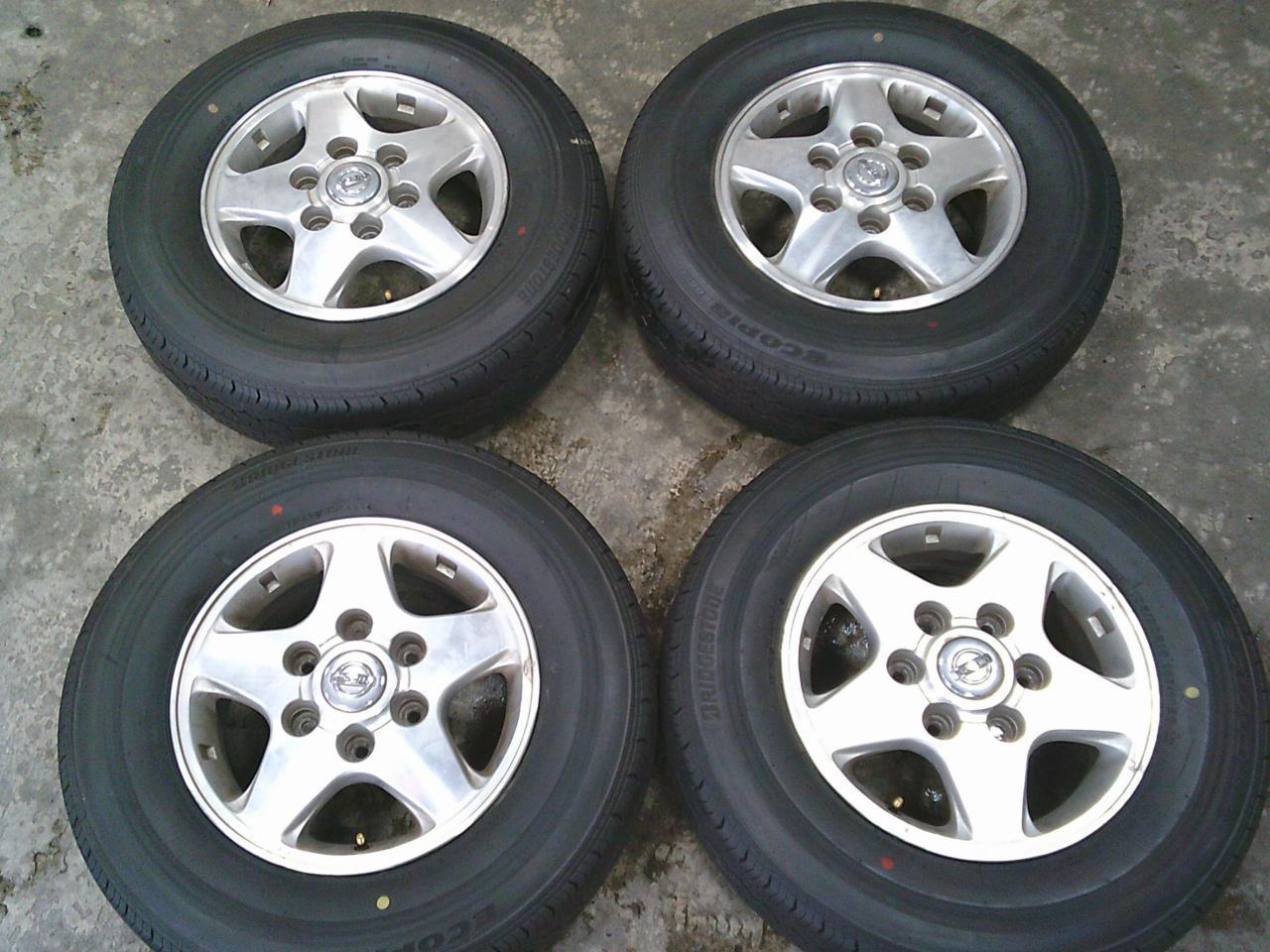 Комплект шин BRIDGESTONE ECOPIA RD-613 + штатные диски Nissan Caravan /E25