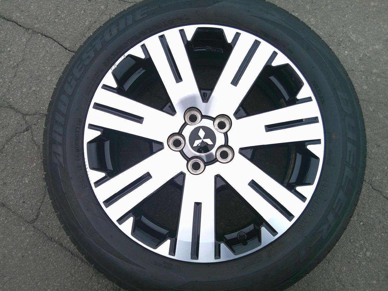 Комплект шин BRIDGESTONE DUELER H/P + штатные диски Mitsubishi Delica D: 5 штатный диски
