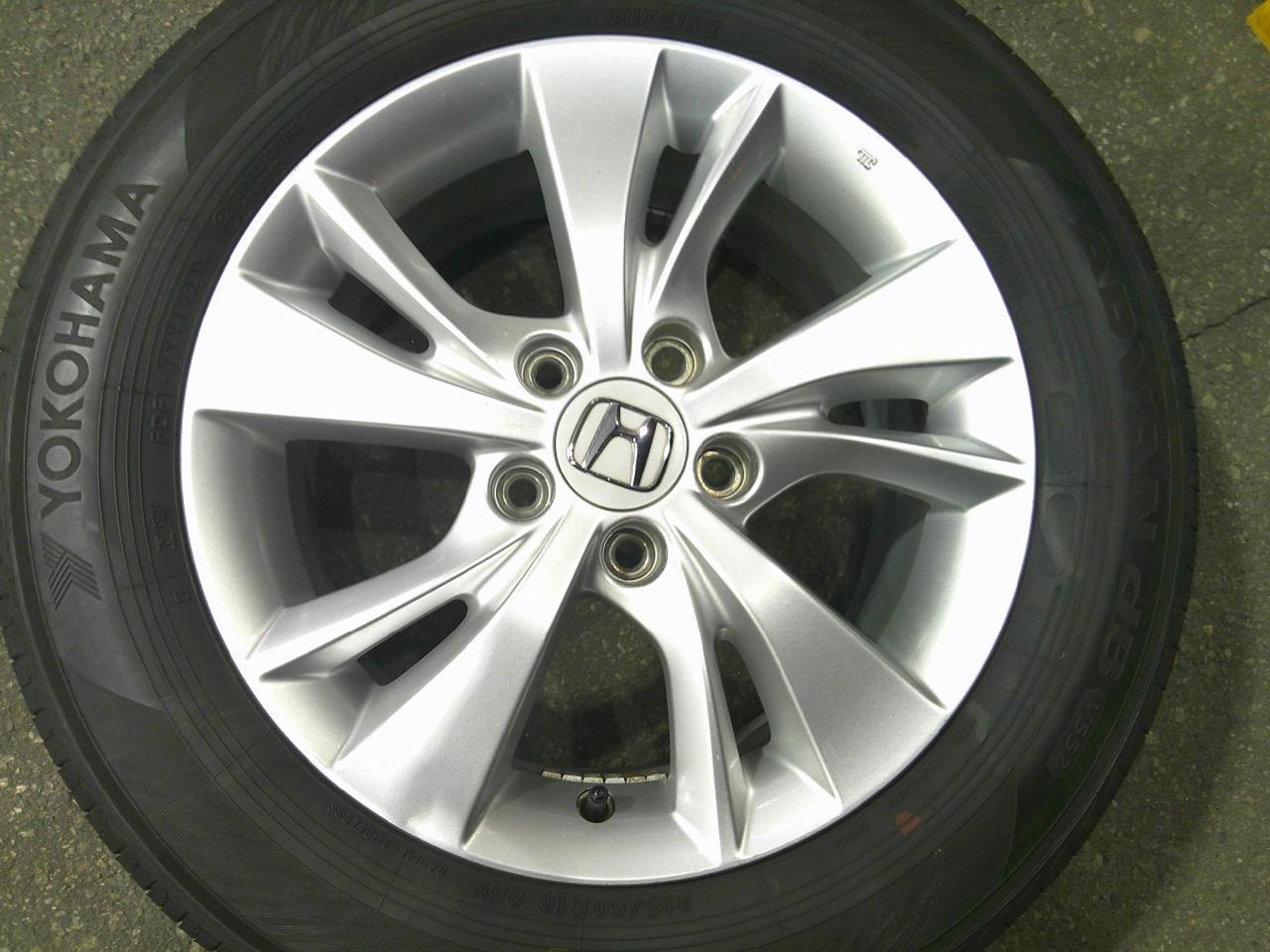 Комплект шин YOKOHAMA ADVAN db V552 + штатные диски Honda Vezel