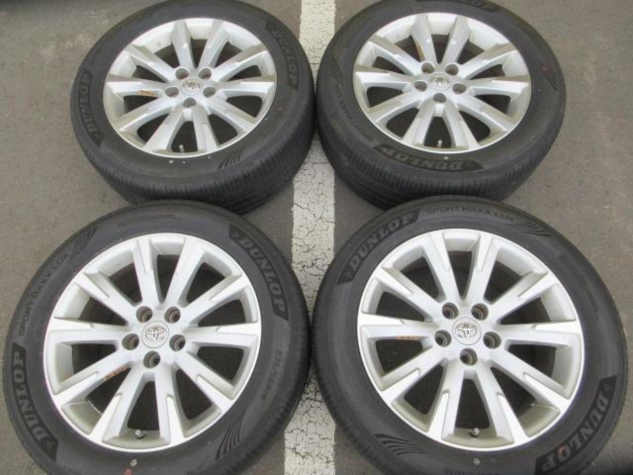 Комплект шин DUNLOP SPORT MAXX LUX + штатные диски Toyota (рестайл)