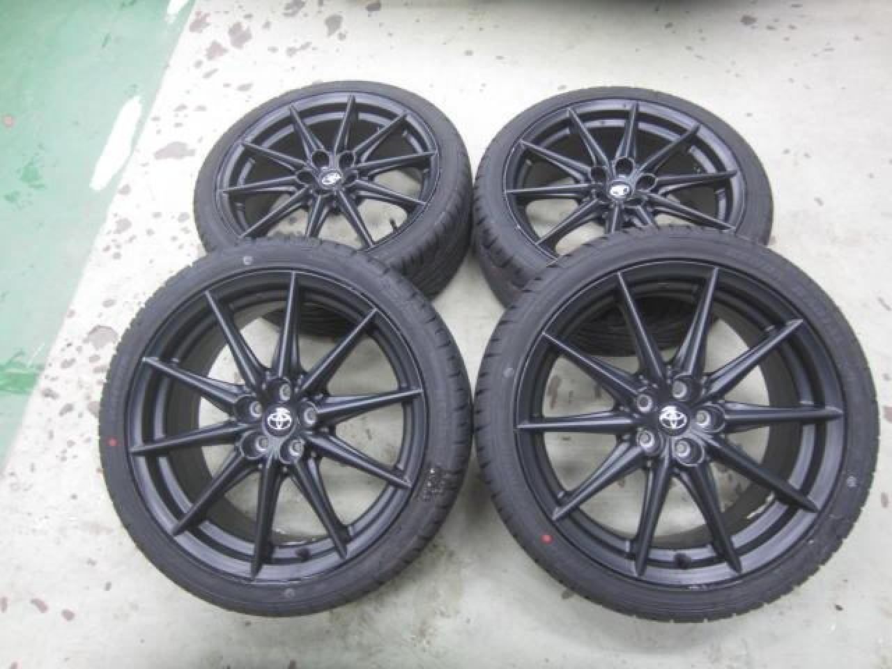 Комплект шин KENDA KR20 + штатные диски Toyota GR86 ZN8 RZ комплектация