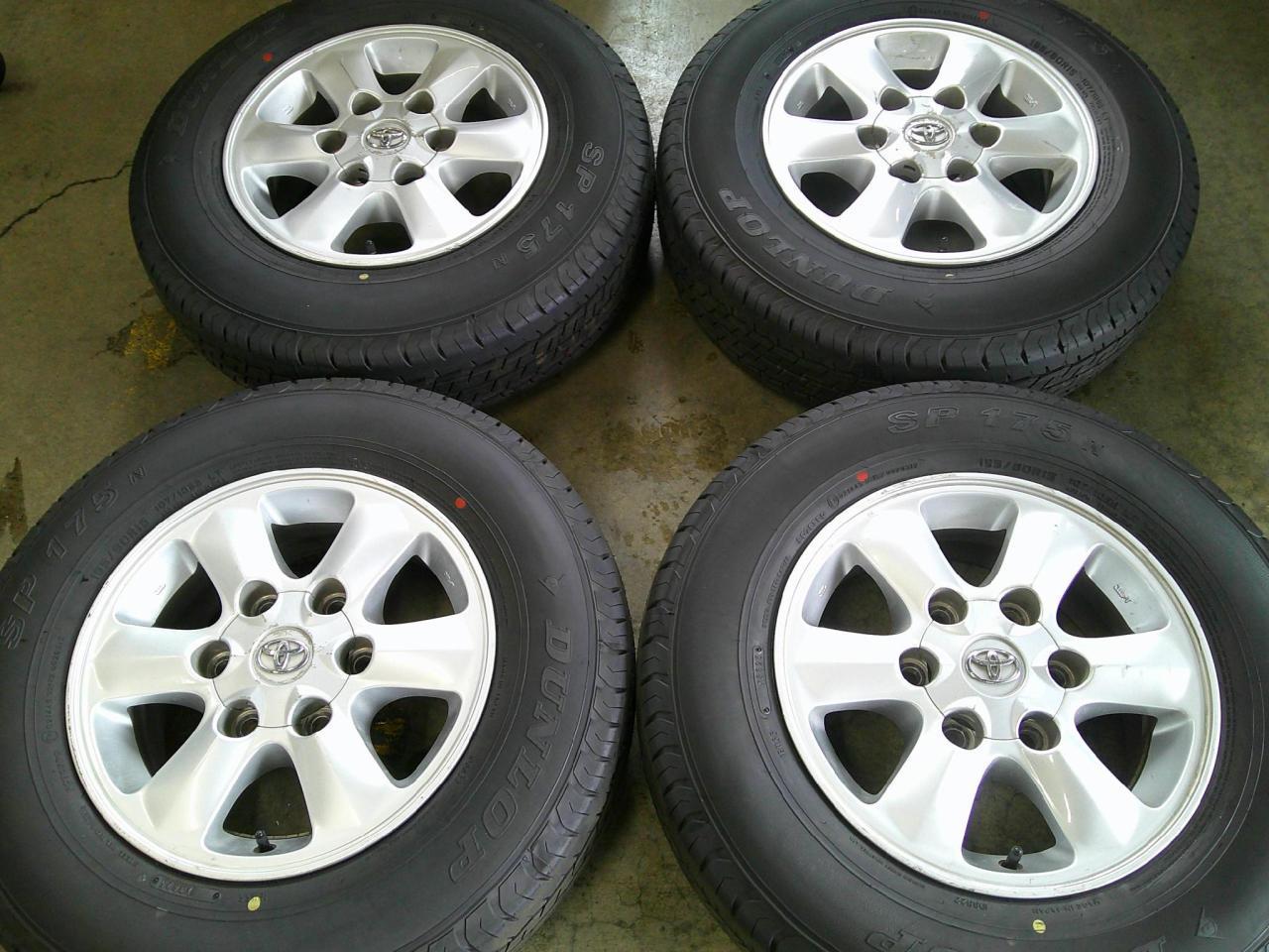 Комплект шин DUNLOP SP175N + штатные диски Toyota 200 серии Hiace