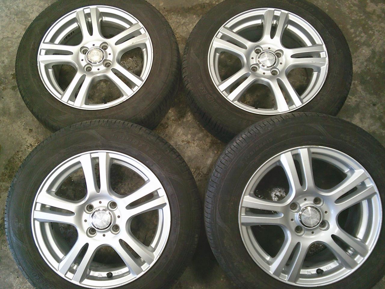 Комплект шин GOODYEAR Efficient Grip ECO EG01 + диски weds JOKER MAXIM