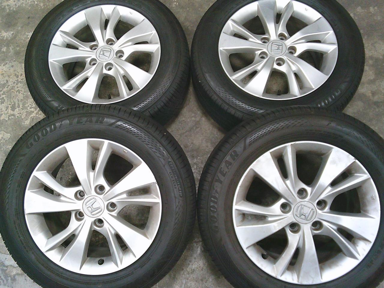 Комплект шин GOODYEAR EfficentGripEco EG02 + штатные диски Honda RU серии Vezel