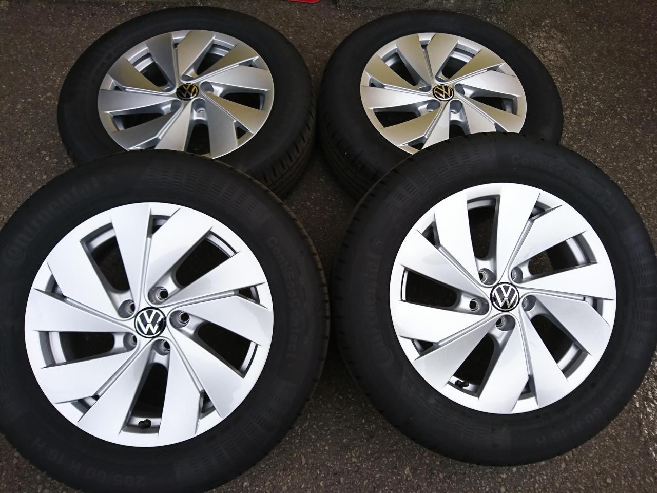 Комплект шин Continental ContiContact 5 + штатные диски Volkswagen (VW) T-cross