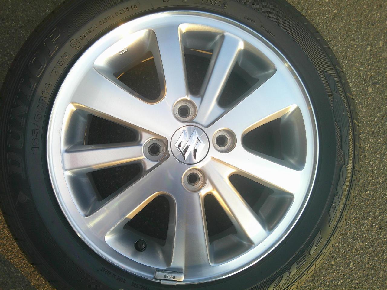 Комплект шин DUNLOP SP SPORT 230 + штатные диски Suzuki DA17V
