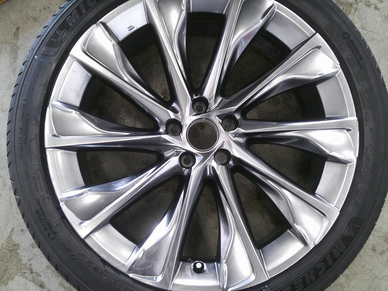 Комплект шин MICHELIN e, PRIMACY + штатные диски Toyota Crown крестовой