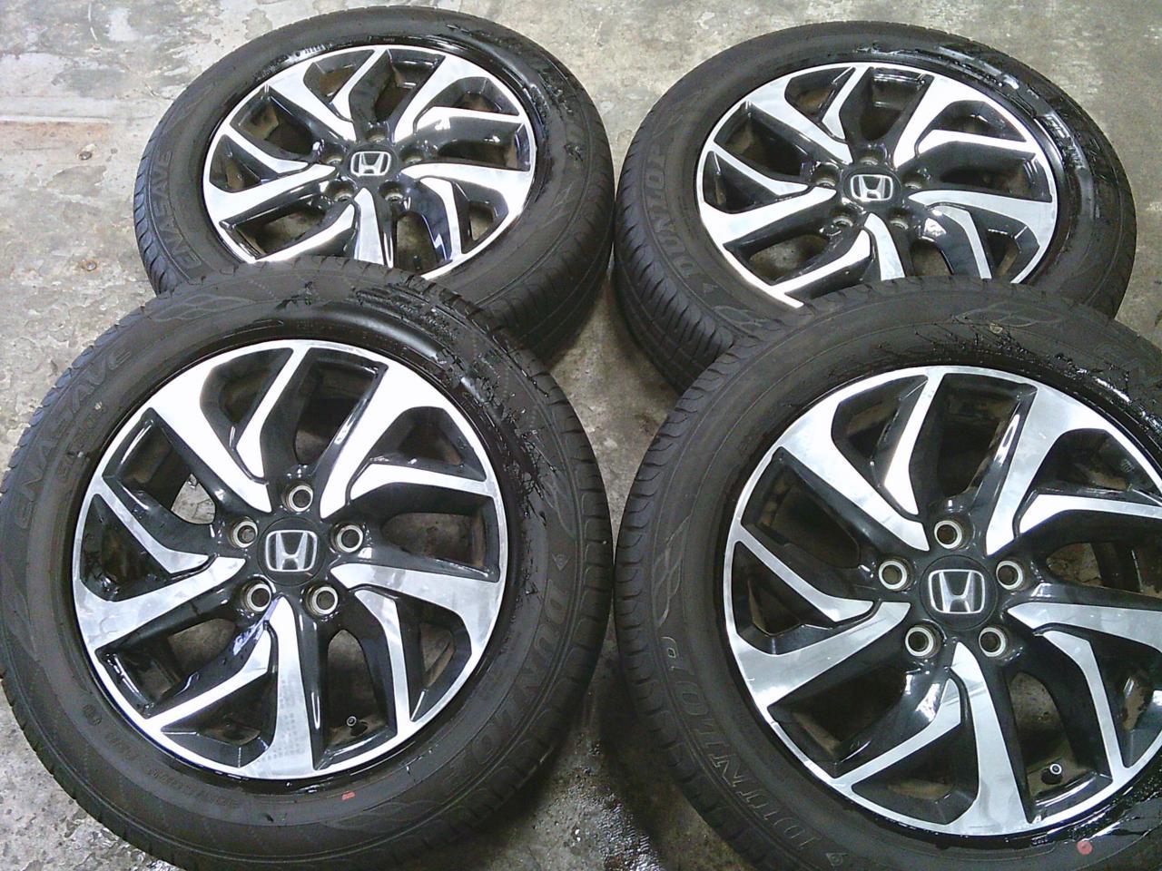 Комплект шин DUNLOP ENASAVE EC204 + штатные диски Honda RP серии Step WGN