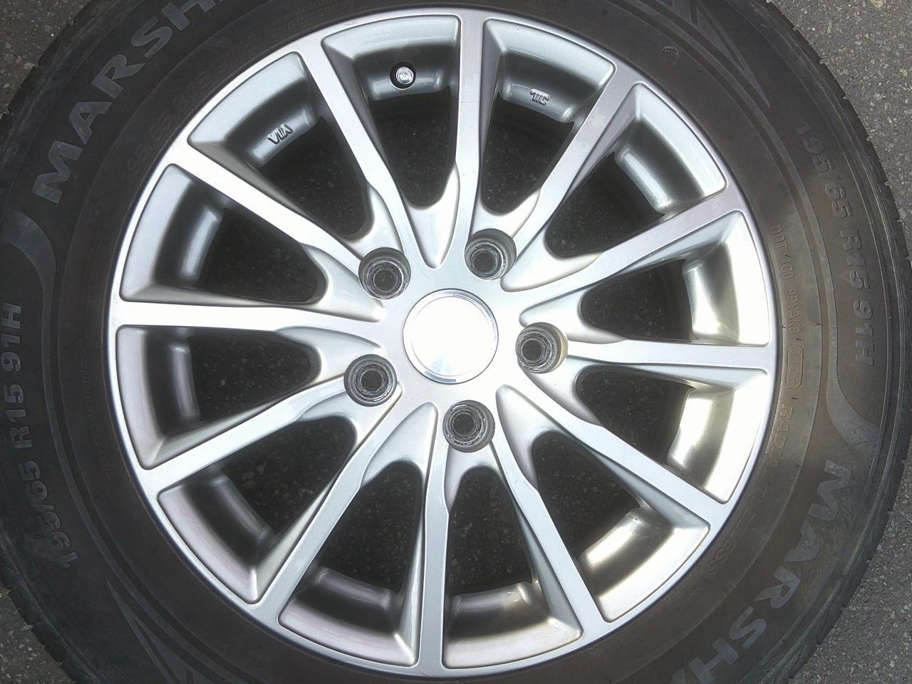 Комплект шин KUMHO MH15 + диски LEBEN BL1
