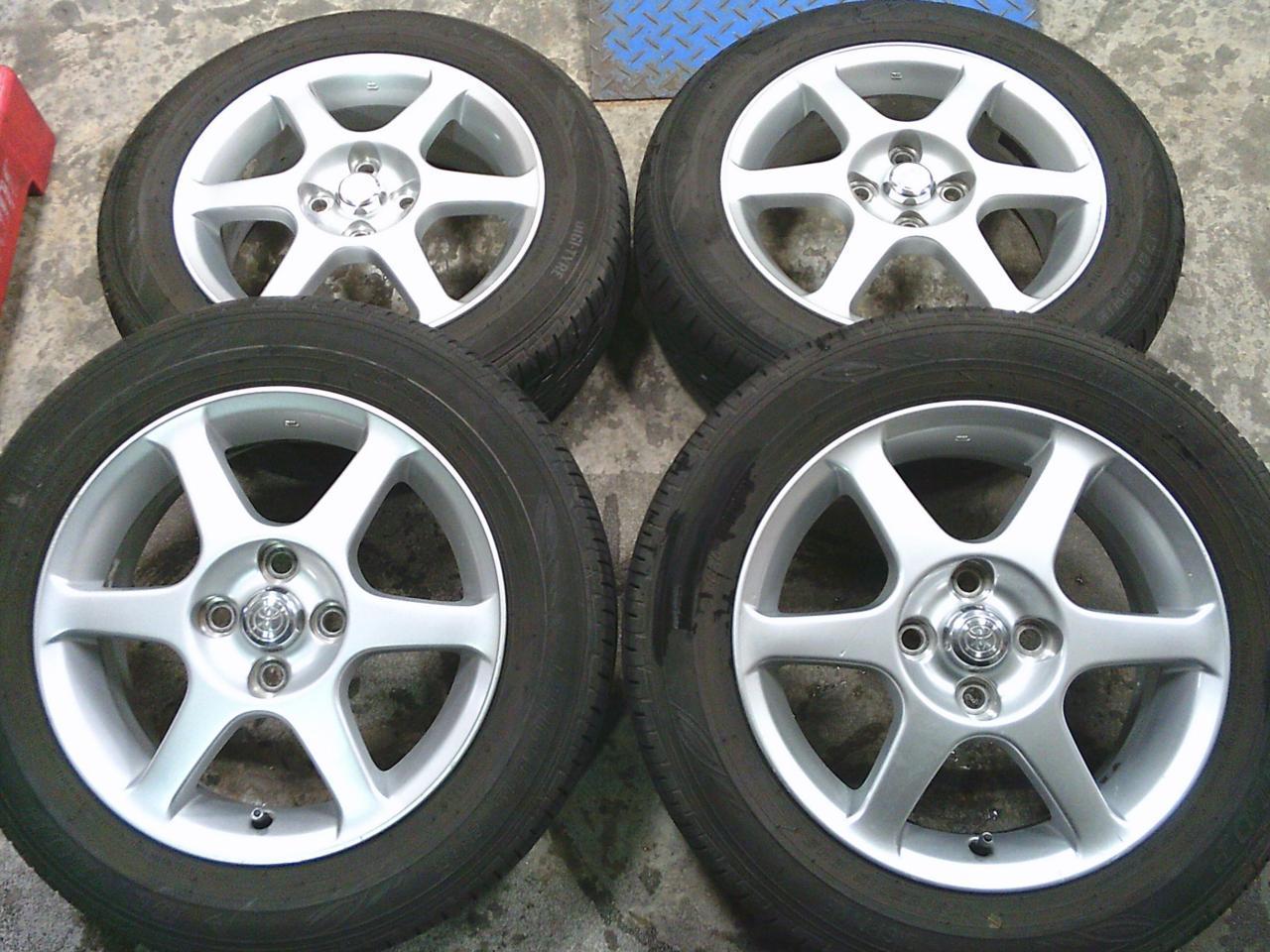 Комплект шин DUNLOP EC202 + штатные диски Toyota Vitz RS