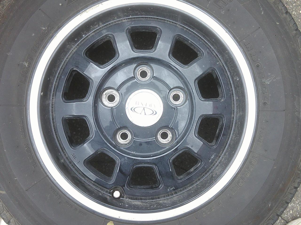 Комплект шин BRIDGESTONE V600 + диски weds VICENTE TG