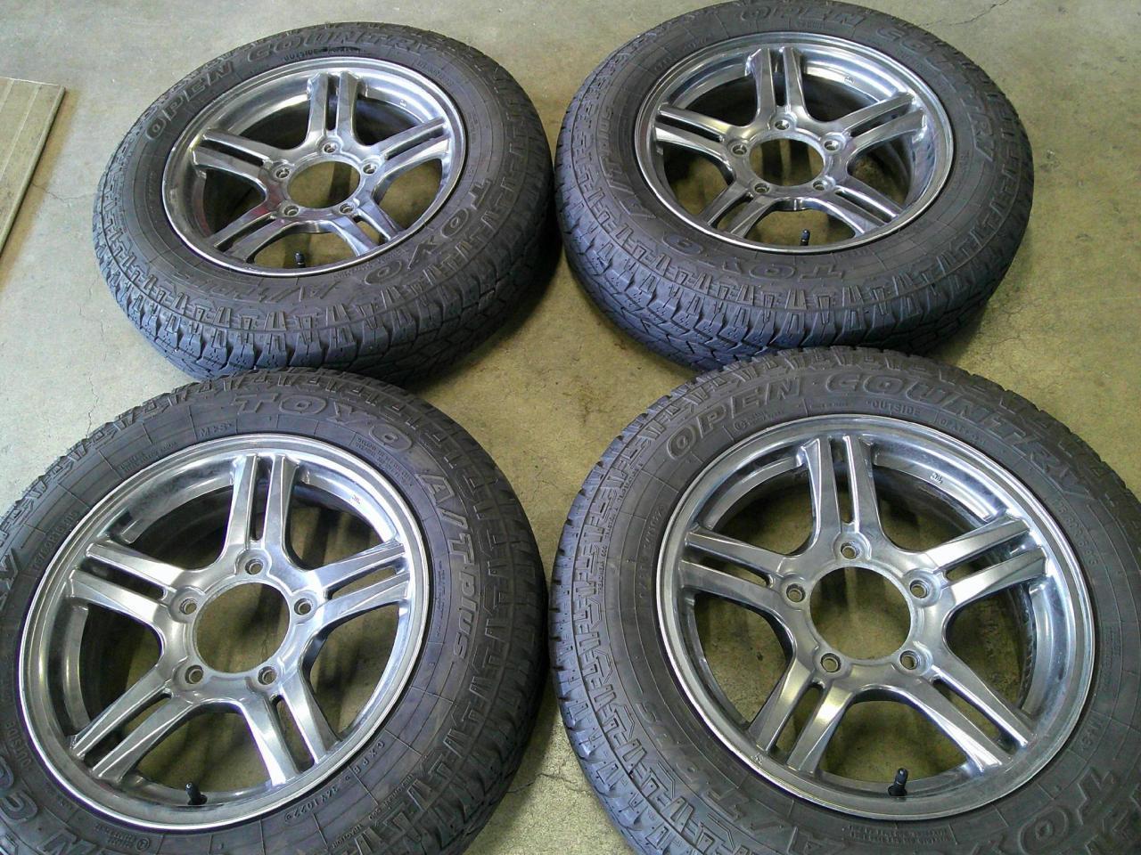 Комплект шин TOYO OPEN COUNTRY A/T Plus + штатные диски Suzuki Jimny JB23