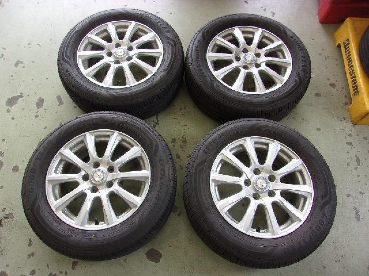 Комплект шин GOODYEAR EfficientGrip Comfort + диски weds JOKER STRAIGHT