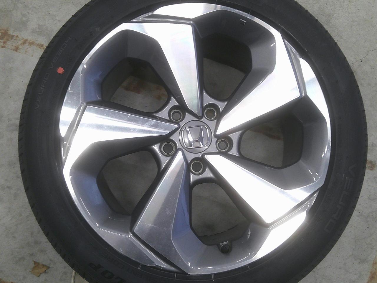 Комплект шин DUNLOP VEURO VE304 + штатные диски Honda