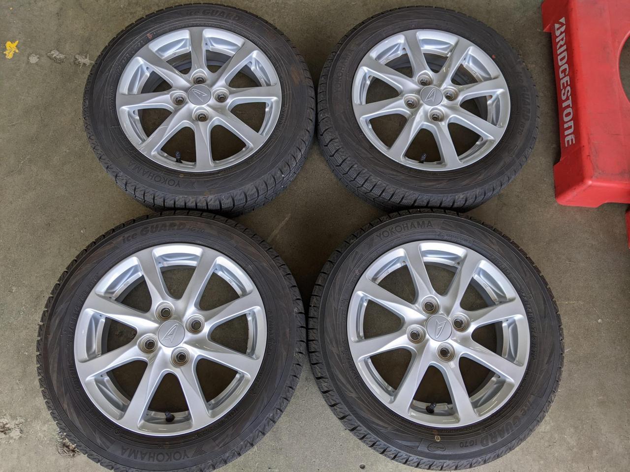 Комплект шин YOKOHAMA iceGUARD iG70 + штатные диски Daihatsu штатный диски со спицами