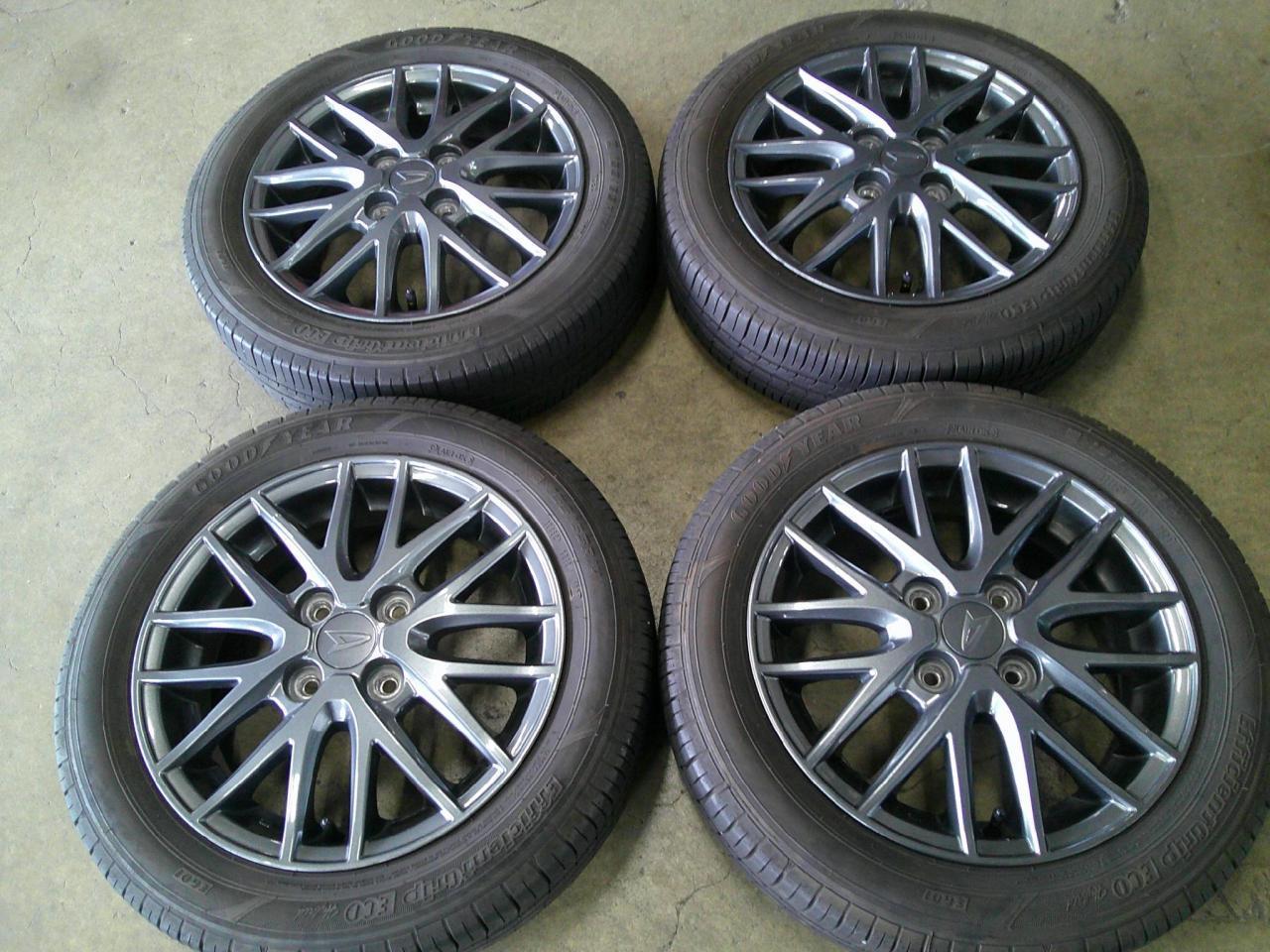 Комплект шин GOODYEAR EfficientGrip ECO Hybrid EG01 + штатные диски Daihatsu штатный меш-дизайн диски