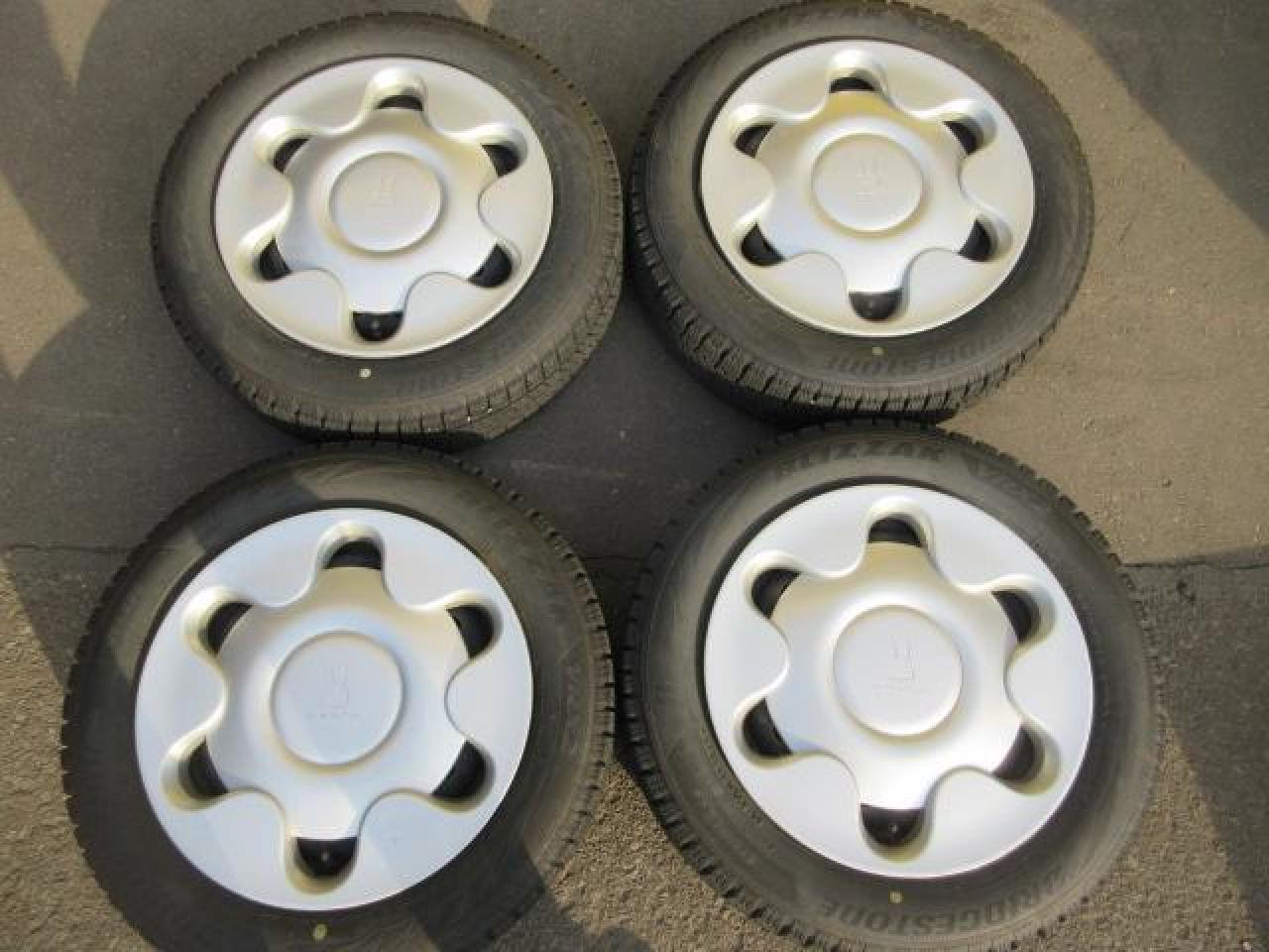 Комплект шин BRIDGESTONE BLIZZAK VRX2 + штатные стальные диски Suzuki Alto Lapin