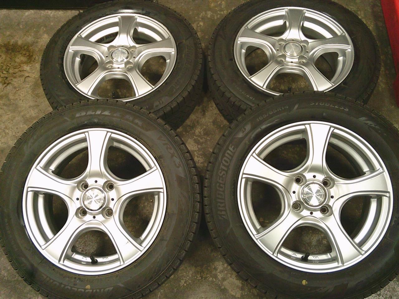 Комплект шин BRIDGESTONE BLIZZAK VRX3 + диски VIOLENTO IS