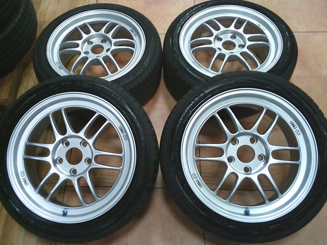 Комплект шин YOKOHAMA BluEarth-GT AE51 + диски ENKEI Racing RPF1