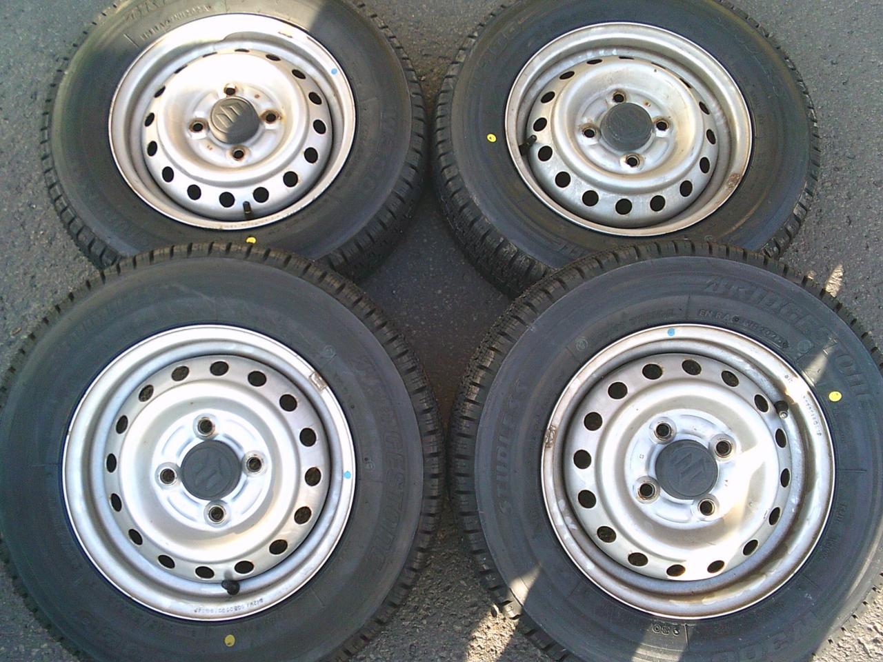 Комплект шин BRIDGESTONE W300 + штатные стальные диски Suzuki