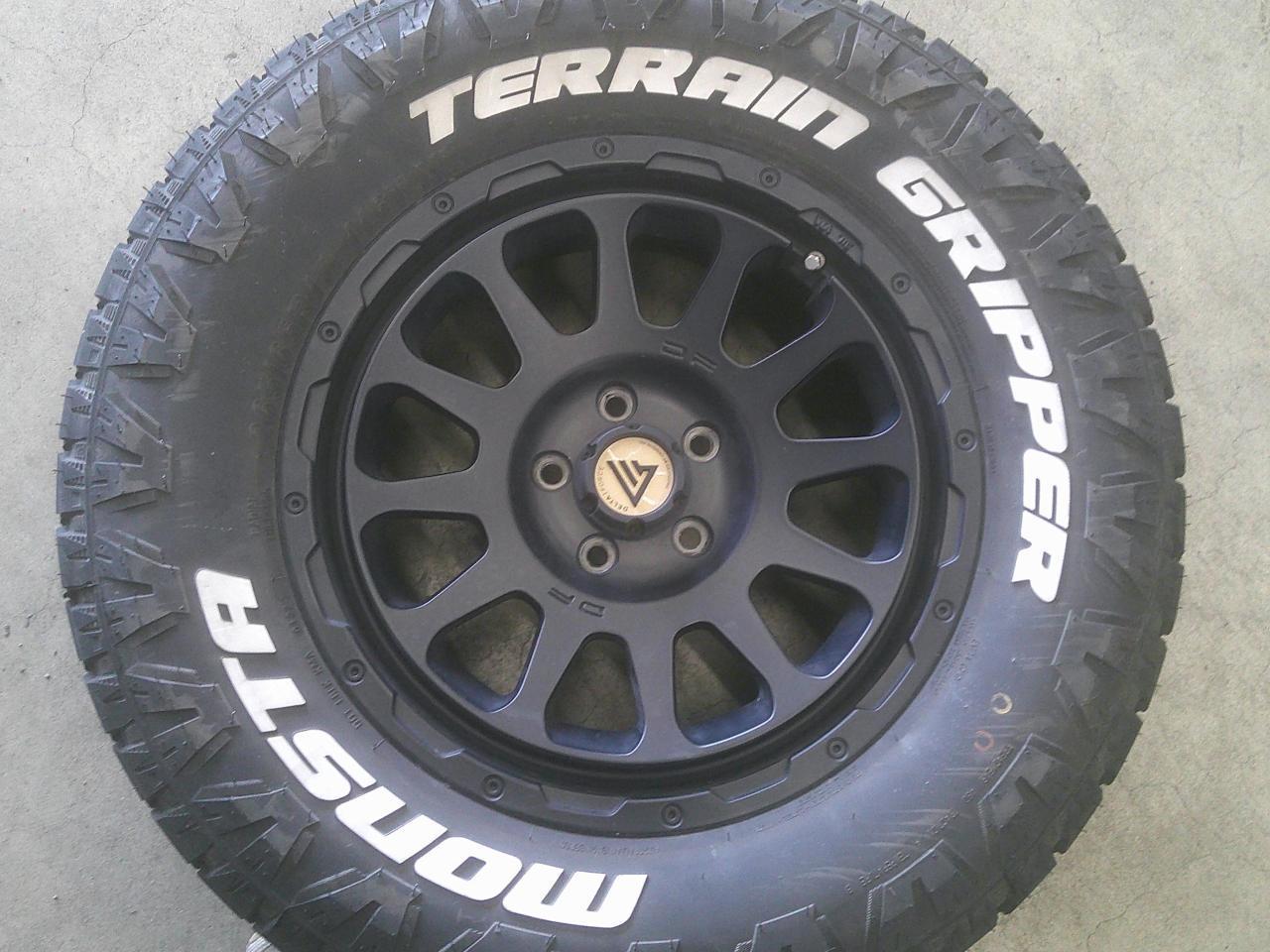 Комплект шин MONSTA TERRAIN GRIPPER + диски DELTA FORCE OVAL