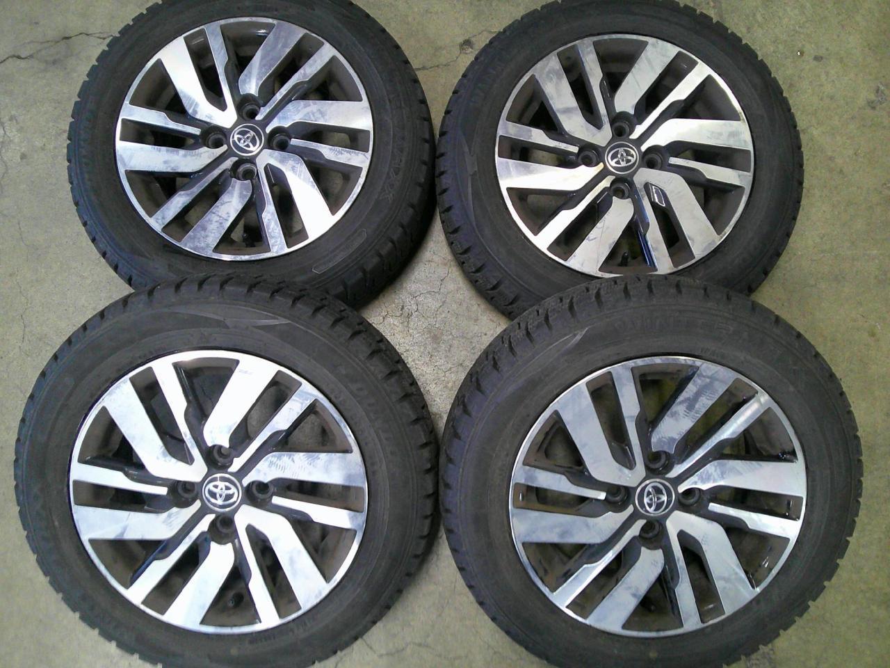 Комплект шин DUNLOP WINTERMAXX WM02 + штатные диски Toyota ,