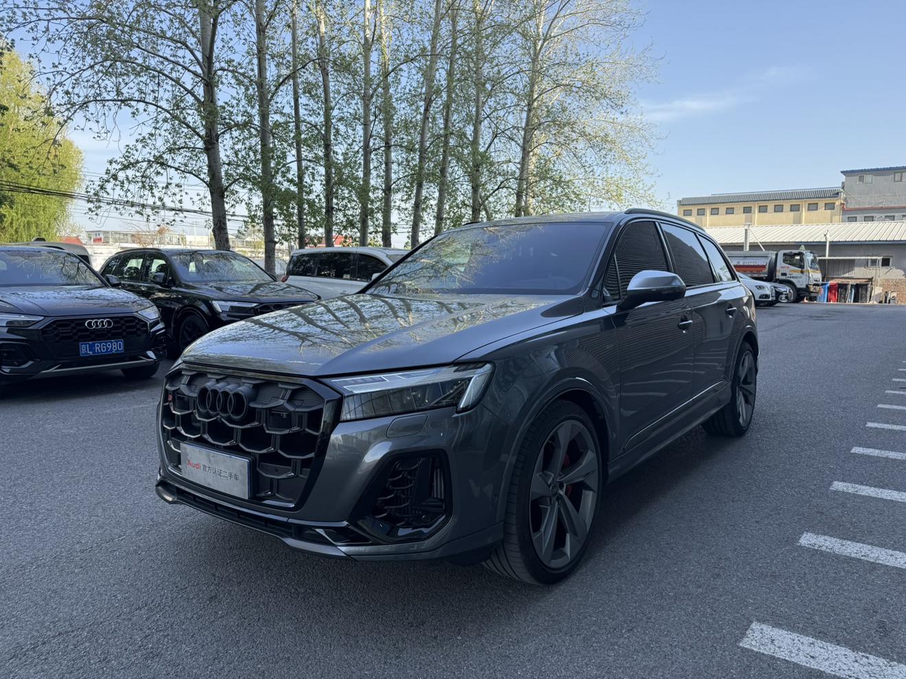 Audi SQ7 2024 4.0 TFSI