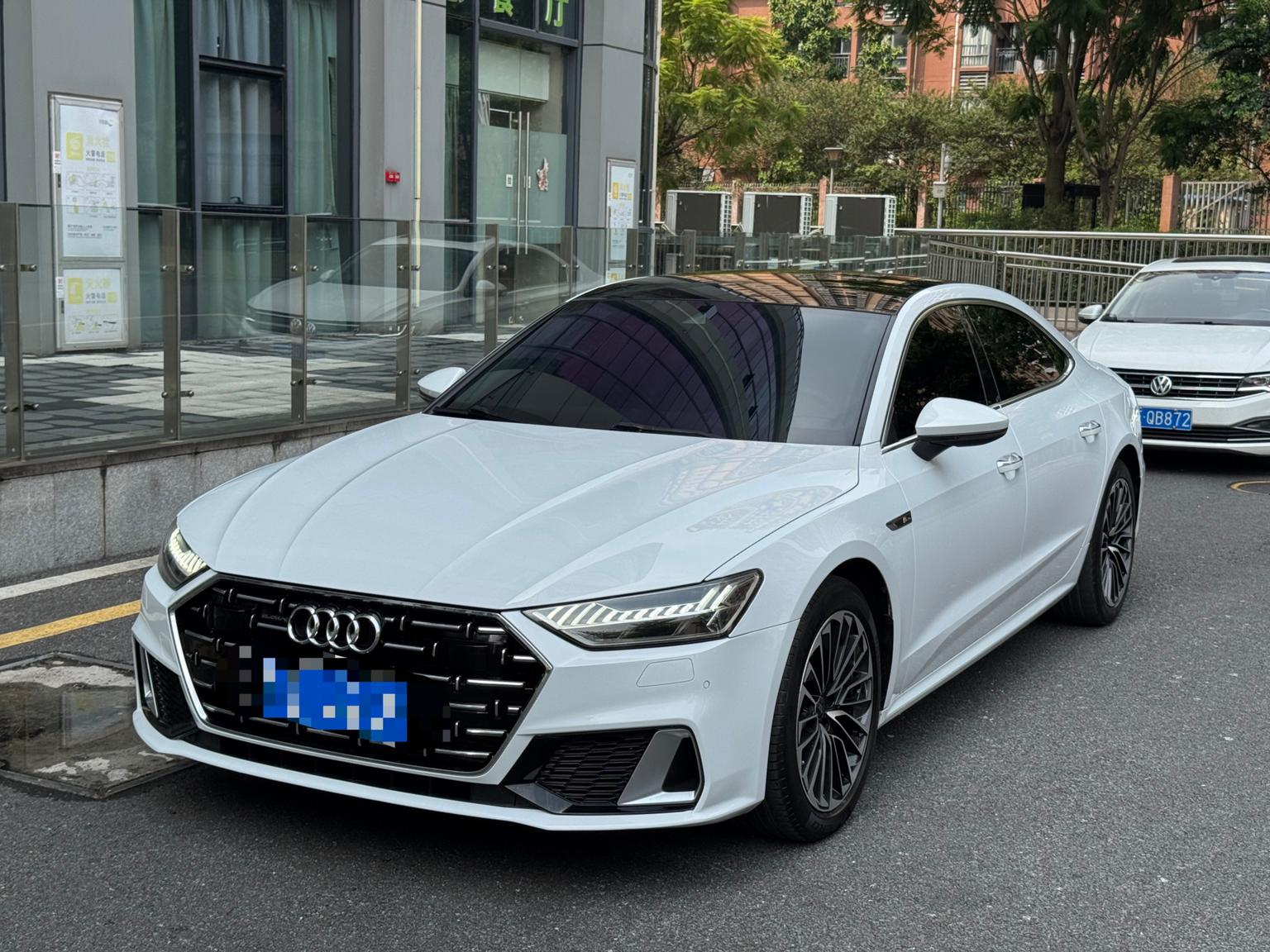 Audi A7L 2022 45 TFSI S-line zhu meng qing chun ban