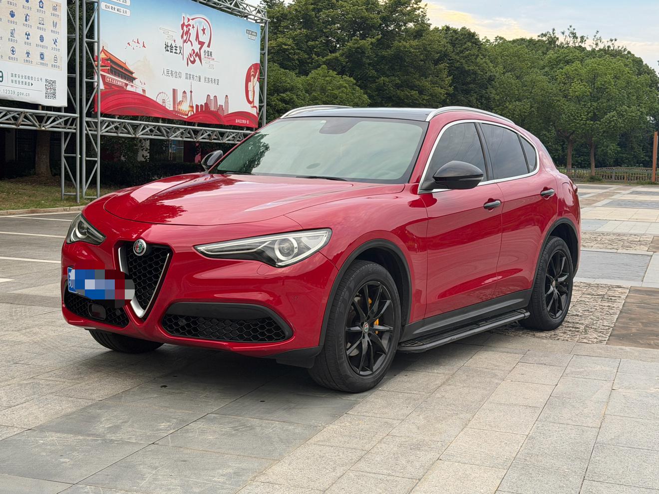Alfa Romeo Stelvio si tan wei 2017 2.0T 200HP Luxury