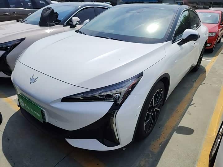 ARCFOX ji hu a er fa S5 2025 560MAX 185kW