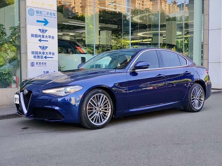 Alfa Romeo Giulia 2017 2.0T 200HP Luxury