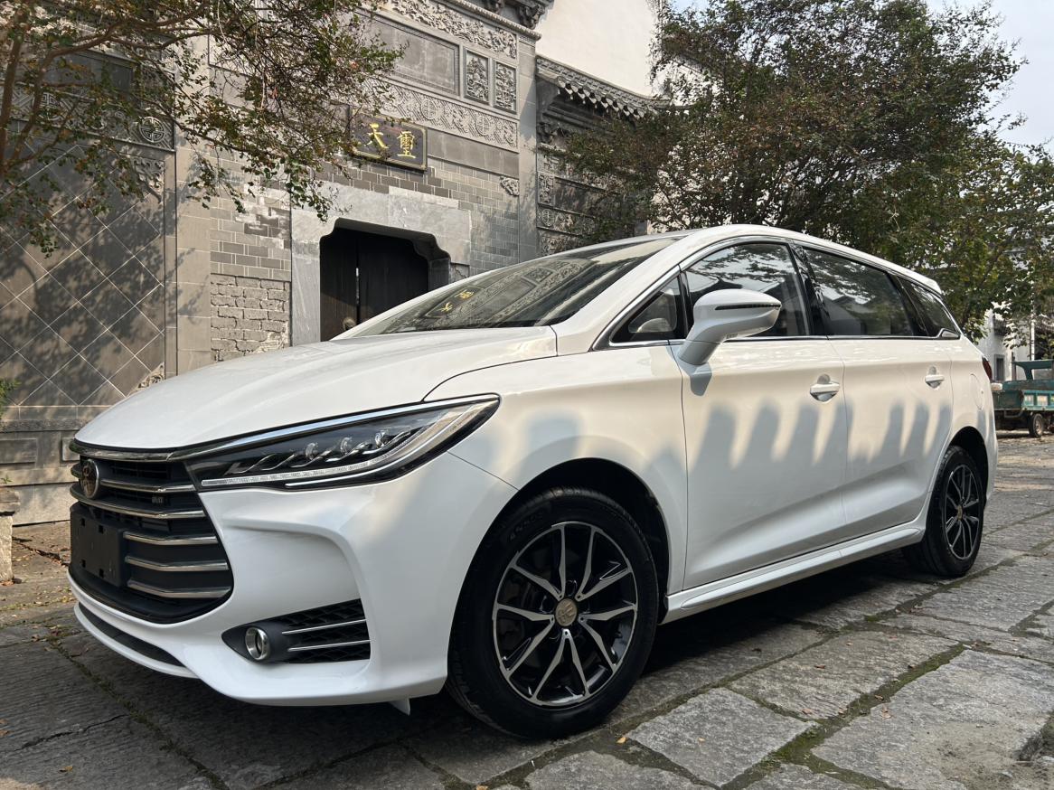BYD Song MAX 2017 1.5T МКПП zhi lian Люкс 7 seats