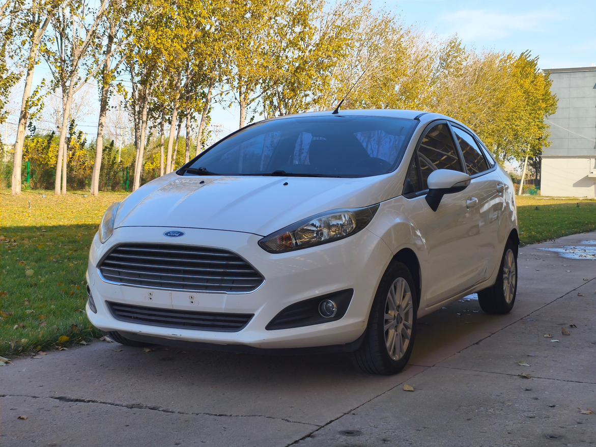 Ford Fiesta 2013 san xiang 1.5L АКПП Style
