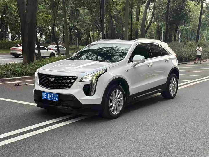 Cadillac XT4 2018 28T liang qu ji shu xing