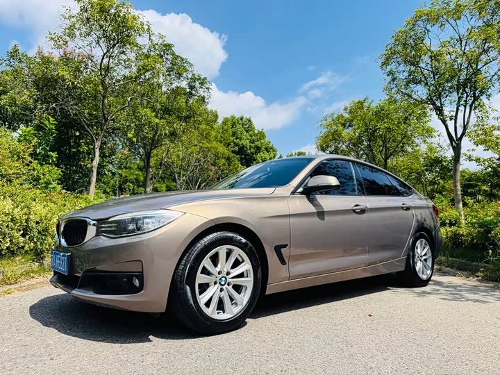 BMW 3 Series GT 2013 320i Leading