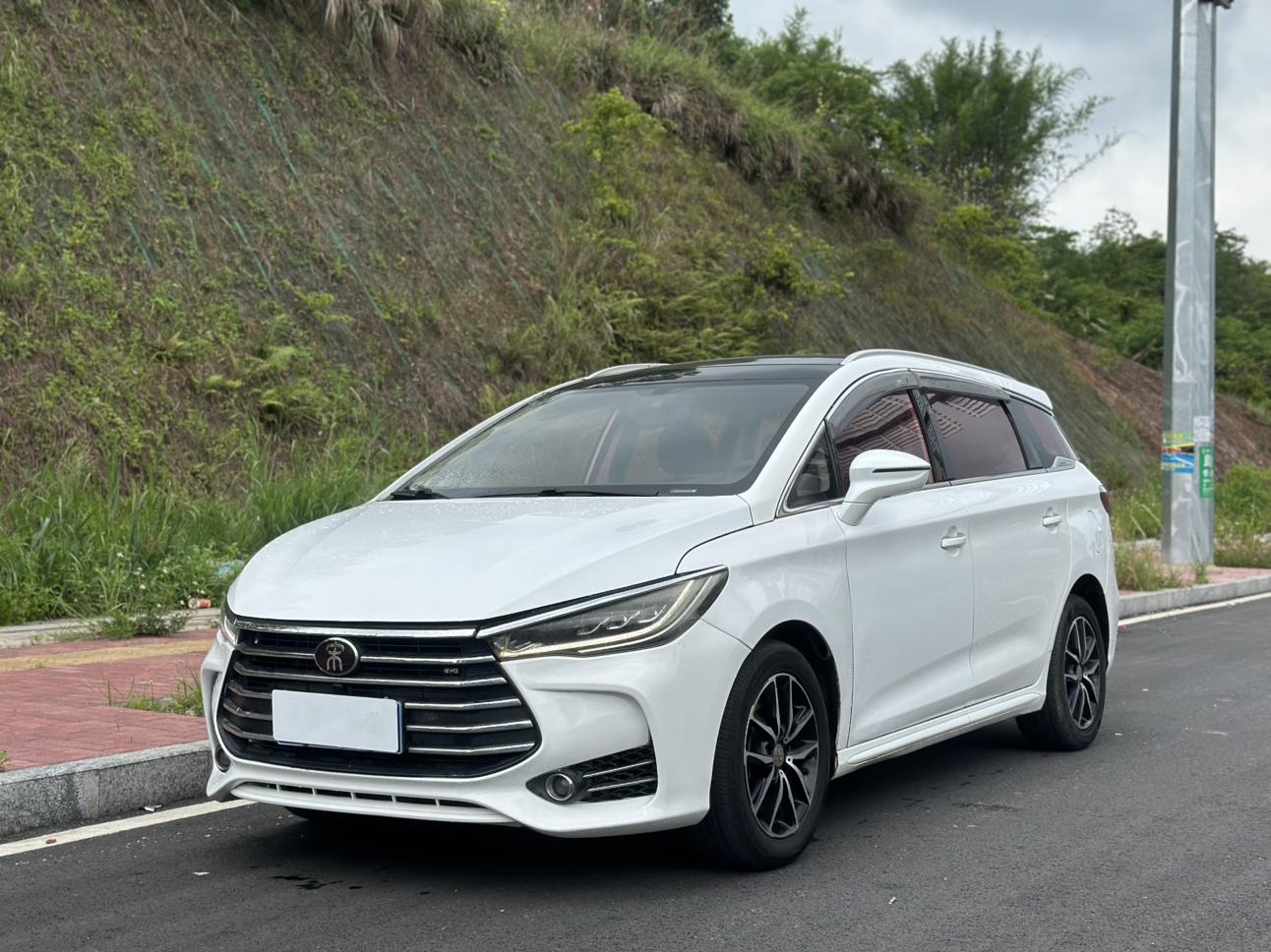 BYD Song MAX 2017 1.5T АКПП zhi lian Elite 7 seats