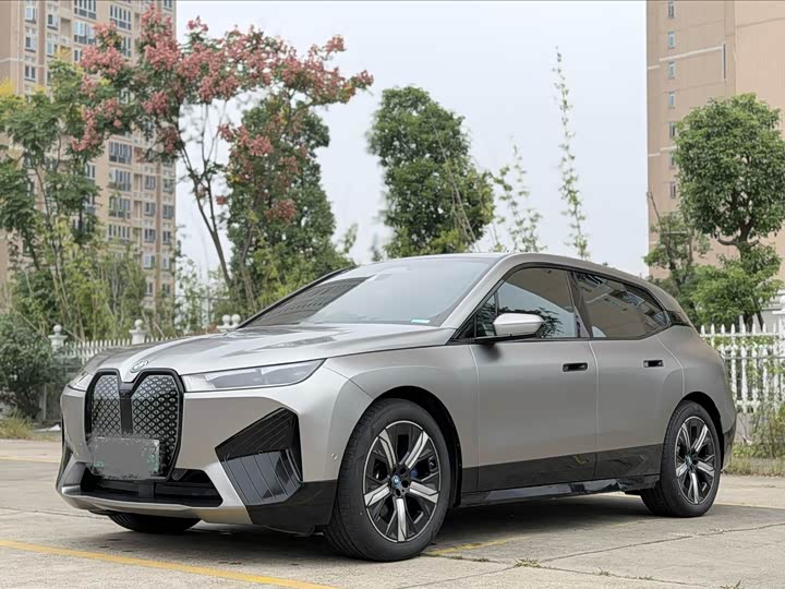 BMW iX 2023 xDrive40