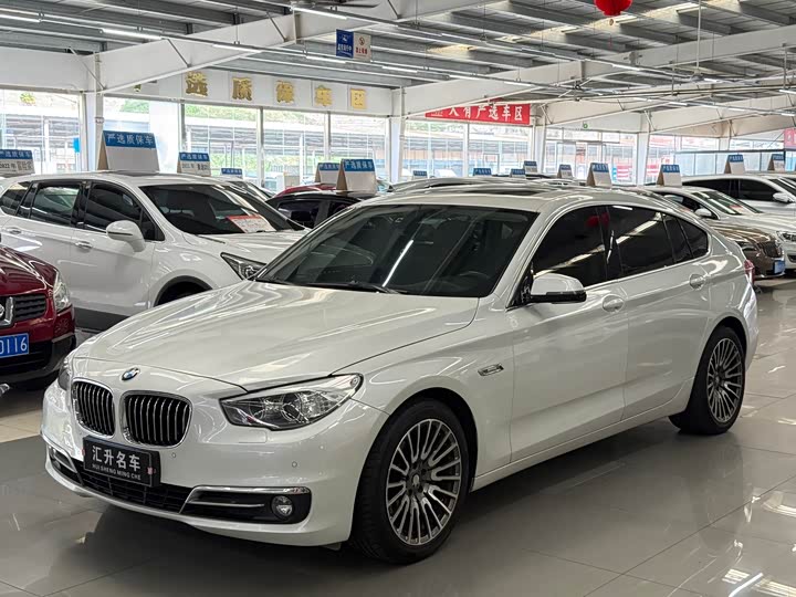 BMW 5 Series GT 2014 528i Leading