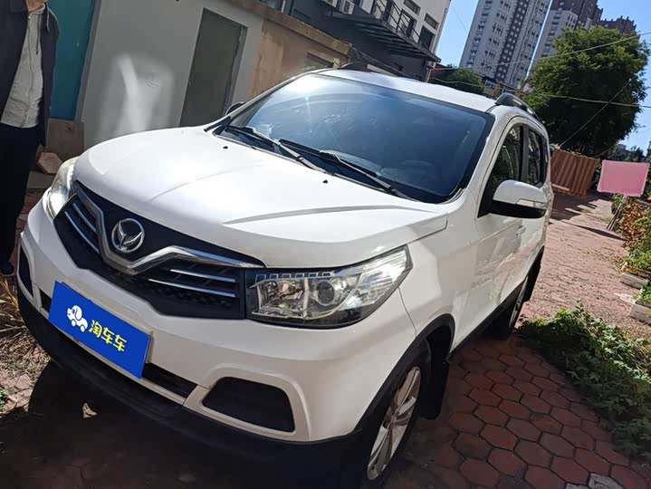 BAIC Huansu S2 2014 1.5L МКПП Комфорт guo IV