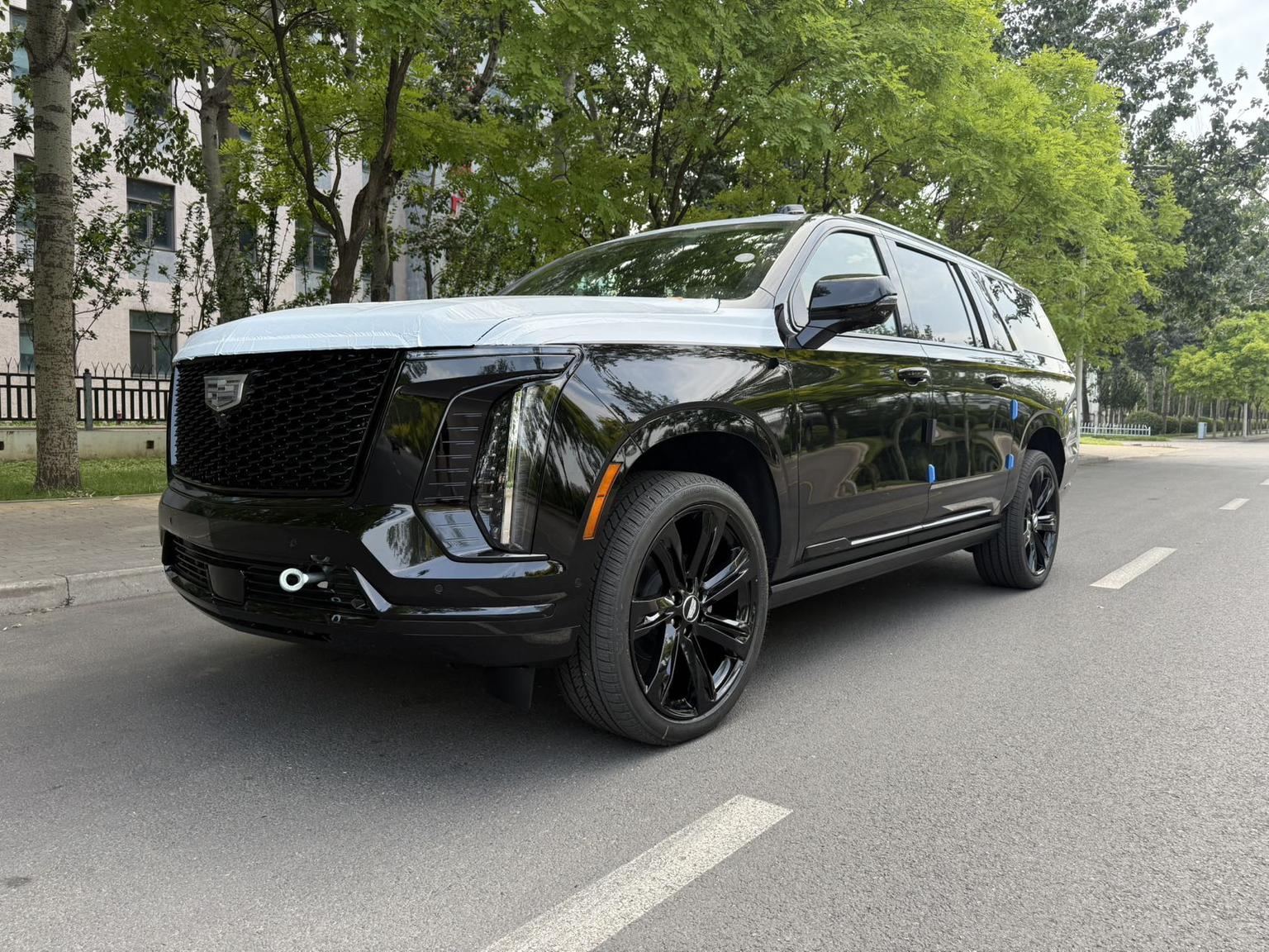 Cadillac kai lei de ESCALADE 2026 6.2L АКПП AWD 7 seats ping xing Imported