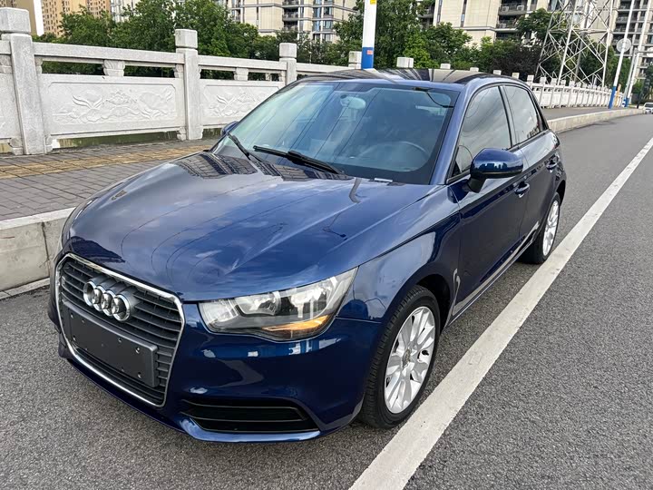 Audi A1 2014 30 TFSI Sportback Style