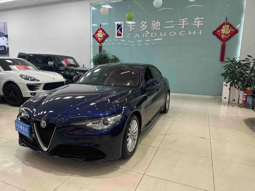 Alfa Romeo Giulia 2017 2.0T 200HP jing ying ban