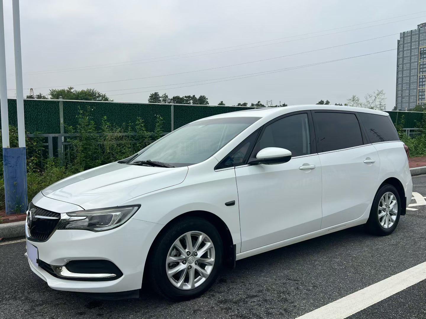 Buick GL6 2018 18T 6 seats Elite