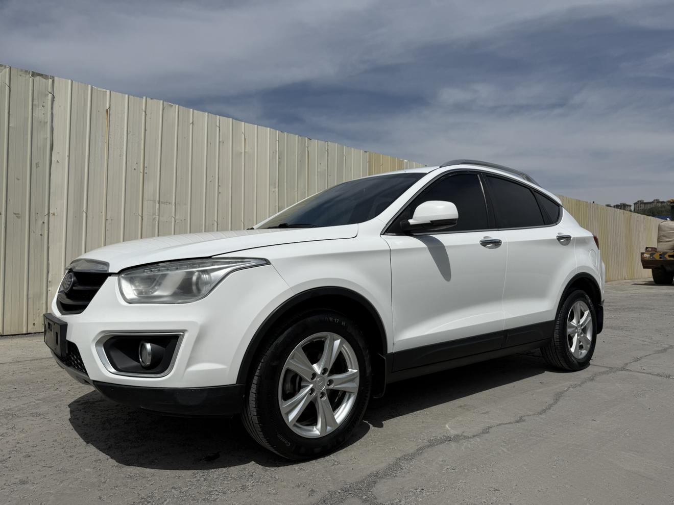 Bestune X80 2016 2.0L АКПП Люкс